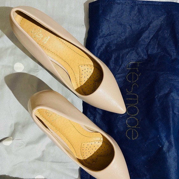 The cologna Pink Women’s pumps by Tresmode - Picture 5 of 5